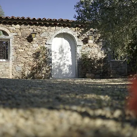 Maison d'hôtes La Maison Des Oliviers 2*